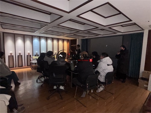 同心装修公司|同心主案设计师前往灯具厂家现场学习 